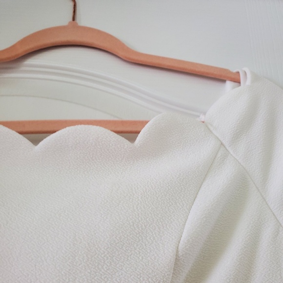 MIAMI OFF SHOULDER DRESS SIZE MEDIUM - Picture 4 of 7